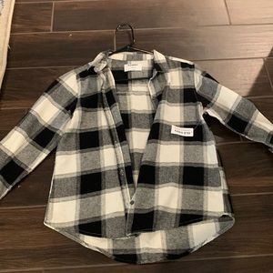 Black and white Old Navy flannel